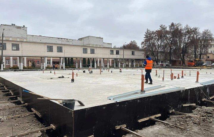 Новое приемное отделение больницы в Новомосковске достроят до конца года