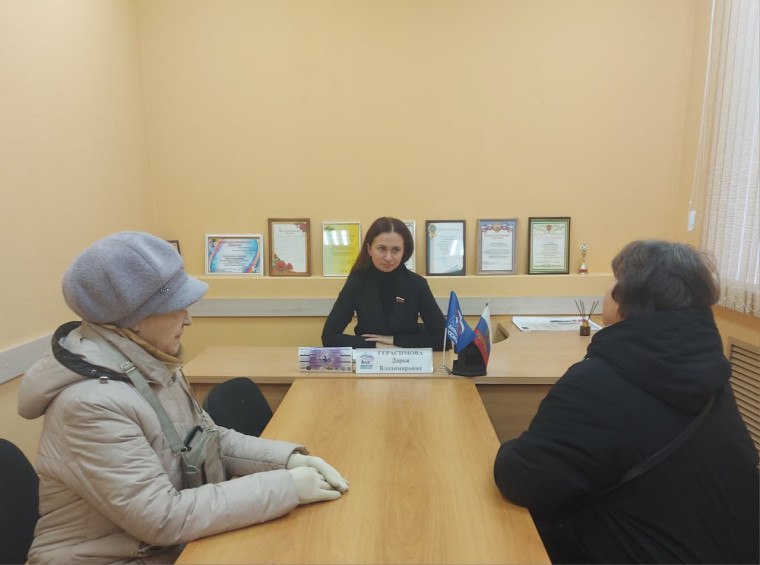 Депутаты Тульской городской Думы, члены фракции «Единая Россия» провели личные приемы граждан: Депутаты Тульской городской Думы, члены фракции «Единая Россия» провели личные приемы граждан: