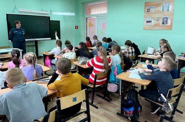 Уроки безопасности и профилактические беседы с жителями Новомосковска и Богородицка Уроки безопасности и профилактические беседы с жителями Новомосковска и Богородицка