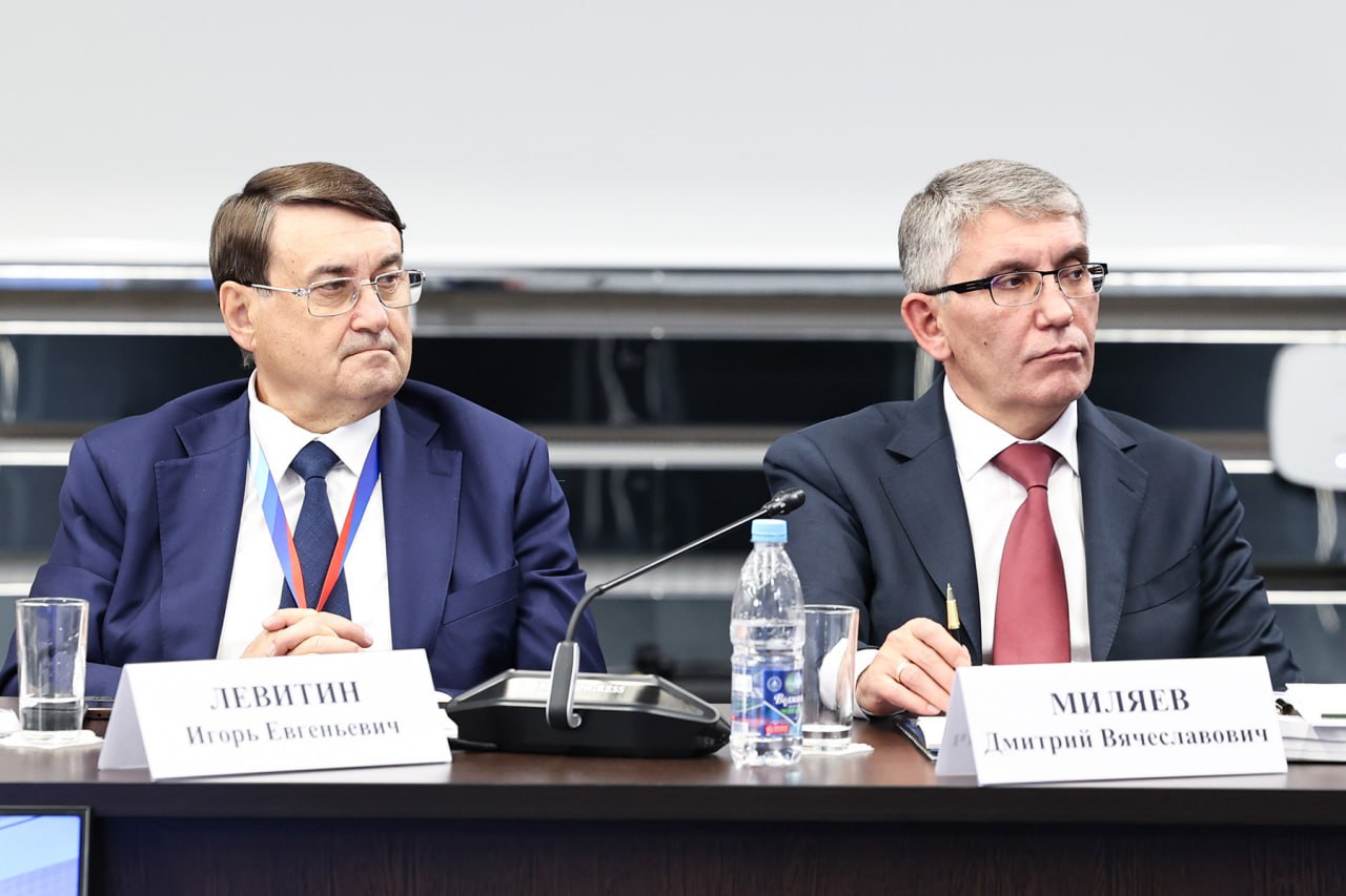 «Россия – спортивная держава»: Губернатор Дмитрий Миляев презентовал Владимиру Путину предложения по развитию спорта в России «Россия – спортивная держава»: Губернатор Дмитрий Миляев презентовал Владимиру Путину предложения по развитию спорта в России