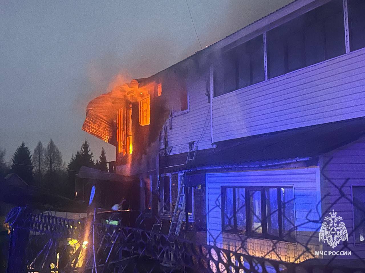 На пожаре в тульской деревне Крюковка пострадал мужчина На пожаре в тульской деревне Крюковка пострадал мужчина