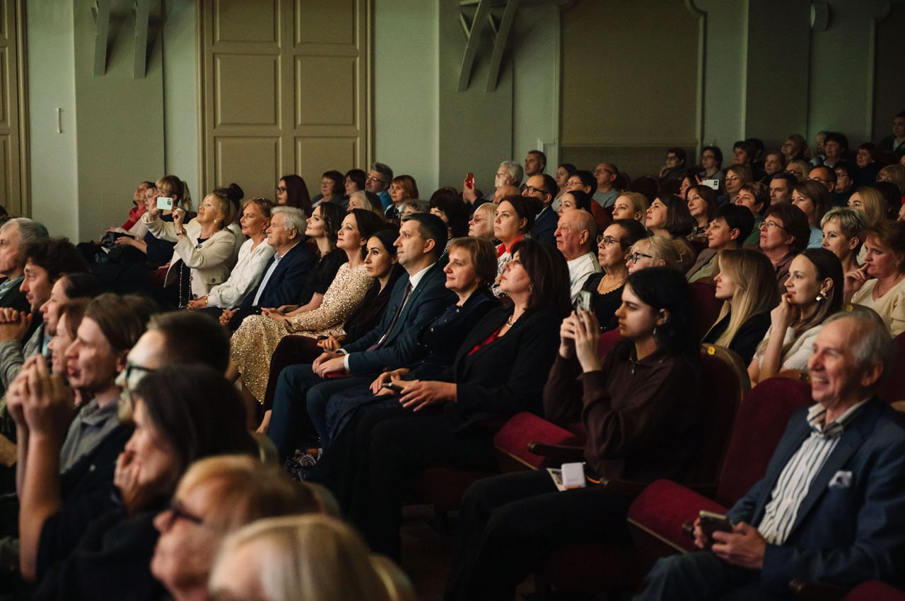 Фестиваль «Кино и музыка»: Алла Сурикова отметила юбилей в Туле Фестиваль «Кино и музыка»: Алла Сурикова отметила юбилей в Туле