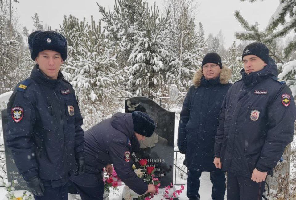 На кануне Дня Памяти сотрудников органов внутренних дел, погибших при исполнении служебных обязанностей, в Тайшетском ЛО МВД России на транспорте прошли памятные мероприятия На кануне Дня Памяти сотрудников органов внутренних дел, погибших при исполнении служебных обязанностей, в Тайшетском ЛО МВД России на транспорте прошли памятные мероприятия