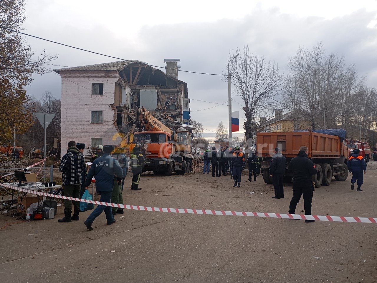 Так сейчас выглядит дом на ул. Ленина, в котором сегодня утром произошёл взрыв бытового газа Так сейчас выглядит дом на ул. Ленина, в котором сегодня утром произошёл взрыв бытового газа