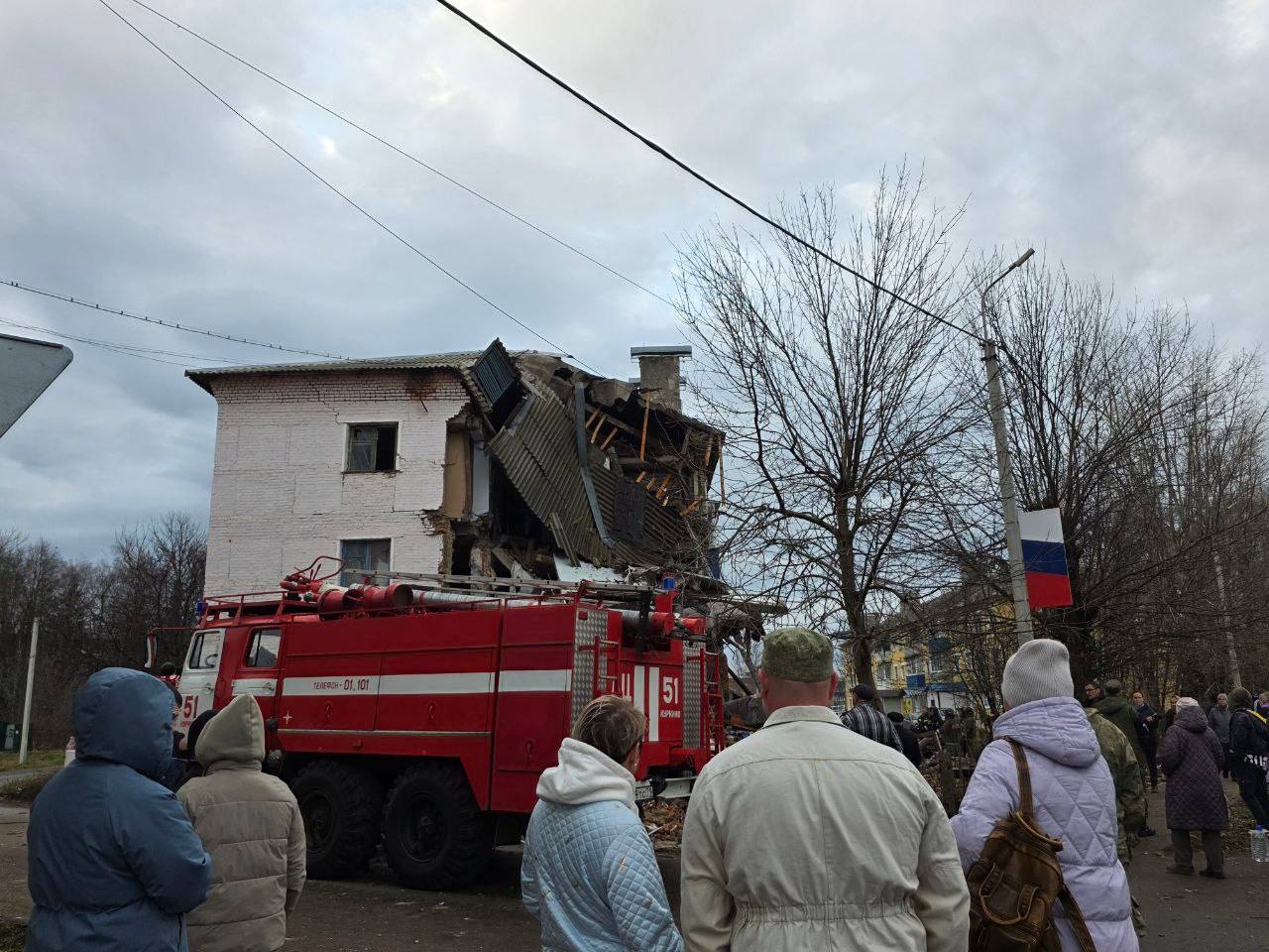 В результате взрыва газа в многоквартирном доме 3 человека пострадали, 10 эвакуировано в тульском Куркино — губернатор региона В результате взрыва газа в многоквартирном доме 3 человека пострадали, 10 эвакуировано в тульском Куркино — губернатор региона