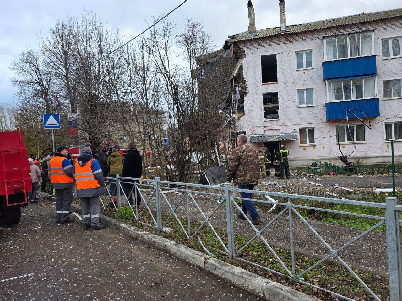В результате взрыва газа в многоквартирном доме 3 человека пострадали, 10 эвакуировано в тульском Куркино — губернатор региона В результате взрыва газа в многоквартирном доме 3 человека пострадали, 10 эвакуировано в тульском Куркино — губернатор региона
