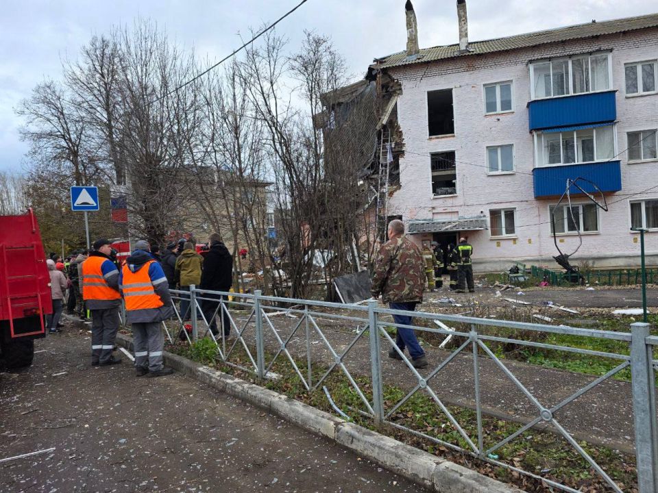 До трех человек выросло число пострадавших в результате взрыва газа и последующего обрушения подъезда в жилом доме в Тульской области