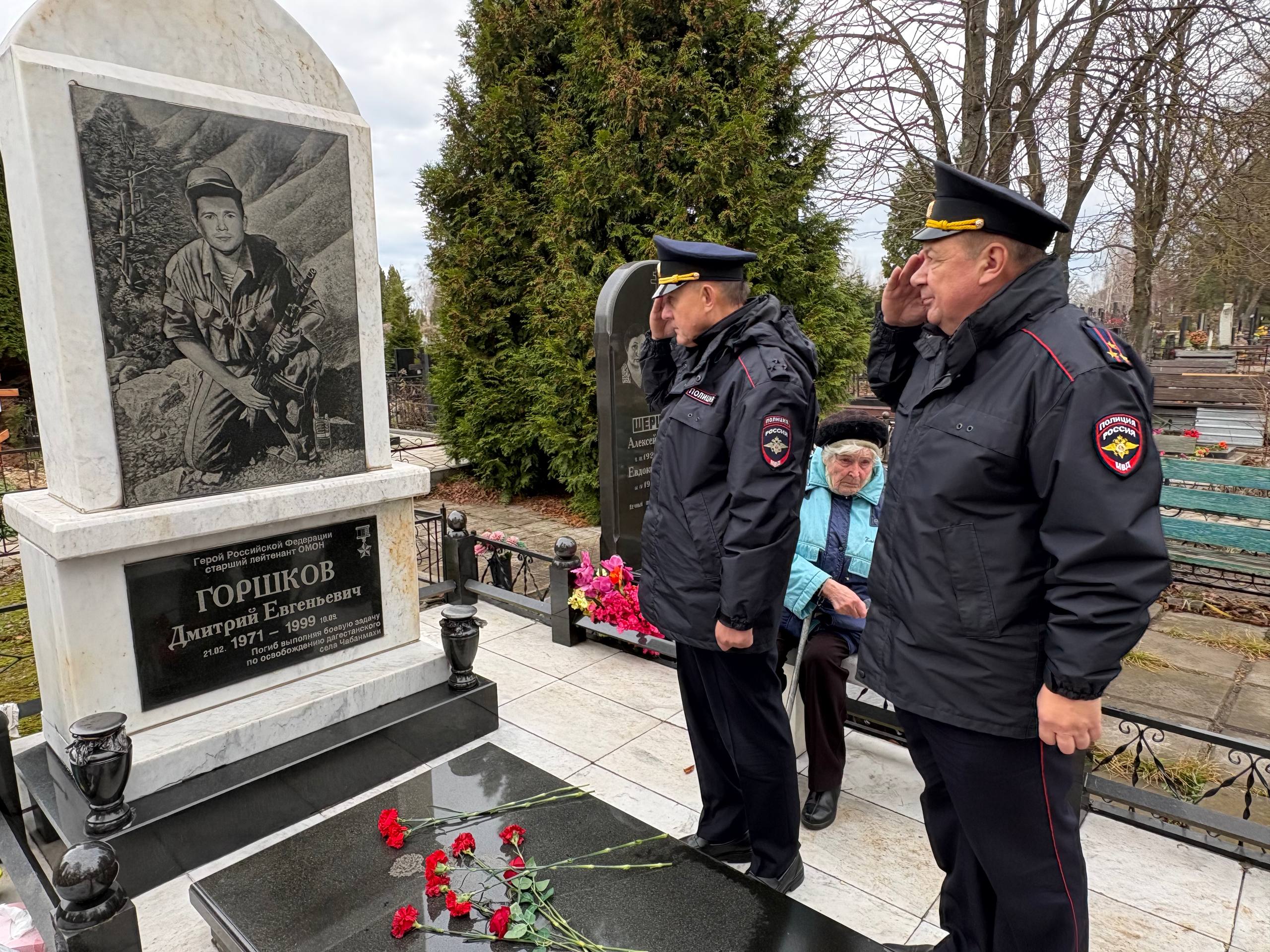 В Туле руководство Управления МВД России почтило память погибших коллег