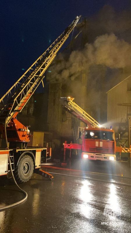 В Лазарево спасатели ликвидировали возгорание в сушильной камере