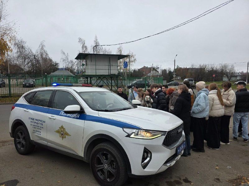 Накануне, в День сотрудника органов внутренних дел Российской Федерации, когда вся страна чествует тех, кто стоит на страже закона и порядка, сотрудники Госавтоинспекции по г. Туле решили рассказать о своей службе...