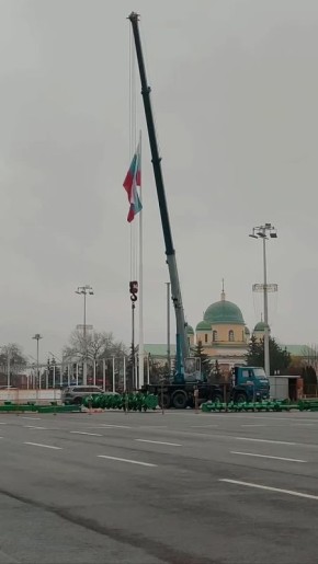 Новый год к нам мчится: главная площадь Тулы готовится к появлению зелёной красавицы