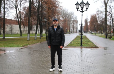 Планирует участвовать в программе переквалификации и быть полезным в тылу