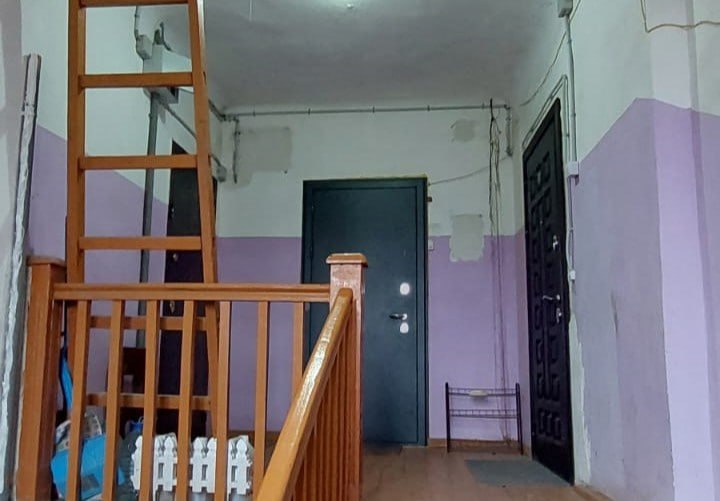 В Щекине двухэтажку признали аварийной, но часть жителей против сноса и хочет остаться там жить В Щекине двухэтажку признали аварийной, но часть жителей против сноса и хочет остаться там жить