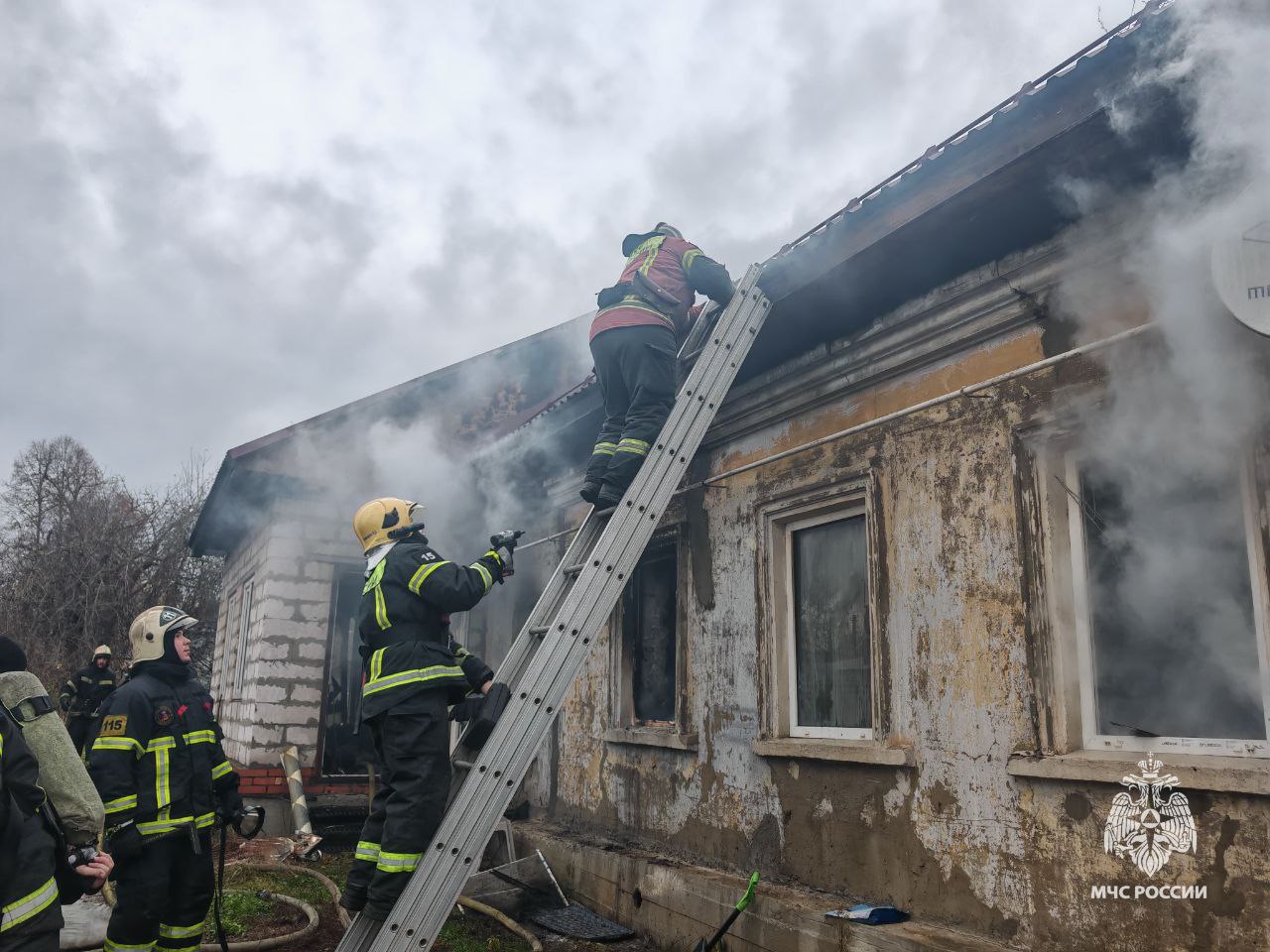На пожаре в Туле погибла женщина На пожаре в Туле погибла женщина