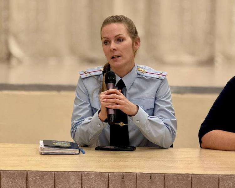 В Туле сотрудники полиции провели общешкольное родительское собрание по вопросам профилактики безопасности детей В Туле сотрудники полиции провели общешкольное родительское собрание по вопросам профилактики безопасности детей