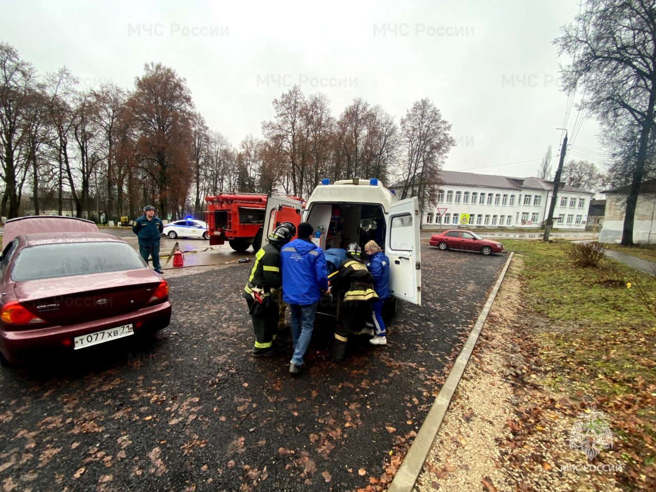 Суворовские спасатели отработали действия при ликвидации последствий ДТП Суворовские спасатели отработали действия при ликвидации последствий ДТП