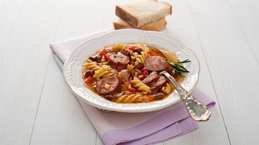 Спасет, когда времени в обрез: как приготовить вкуснейший суп всего за 5 минут