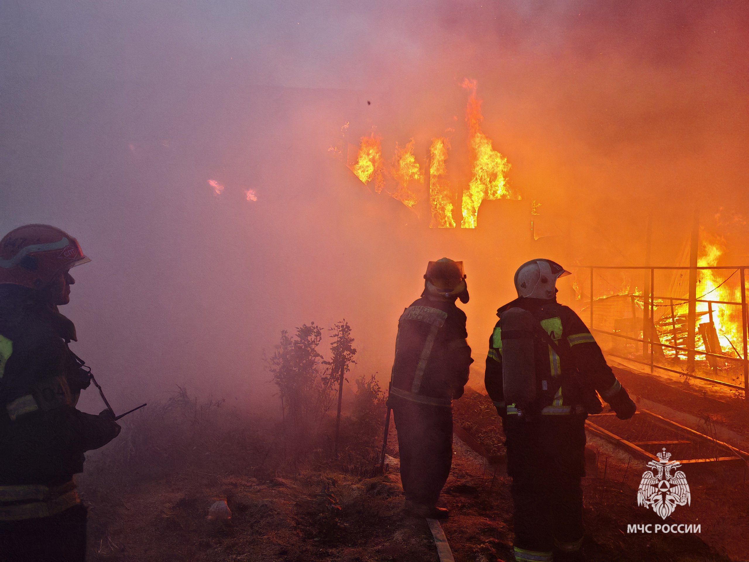 #СпасибоМЧС. Благодарность тульским огнеборцам В этот раз письмо с тёплыми словами для тульских спасателей написала в адрес ГУ МЧС России по Тульской области жительница региона Регина Ф. 25 октября на улице Штыковая в Туле...