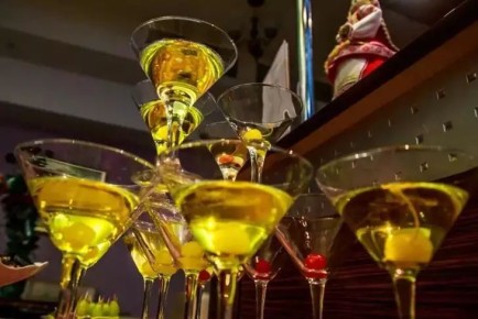 Нарколог раскрыла важное правило, как правильно пить в Новый год и не отравиться