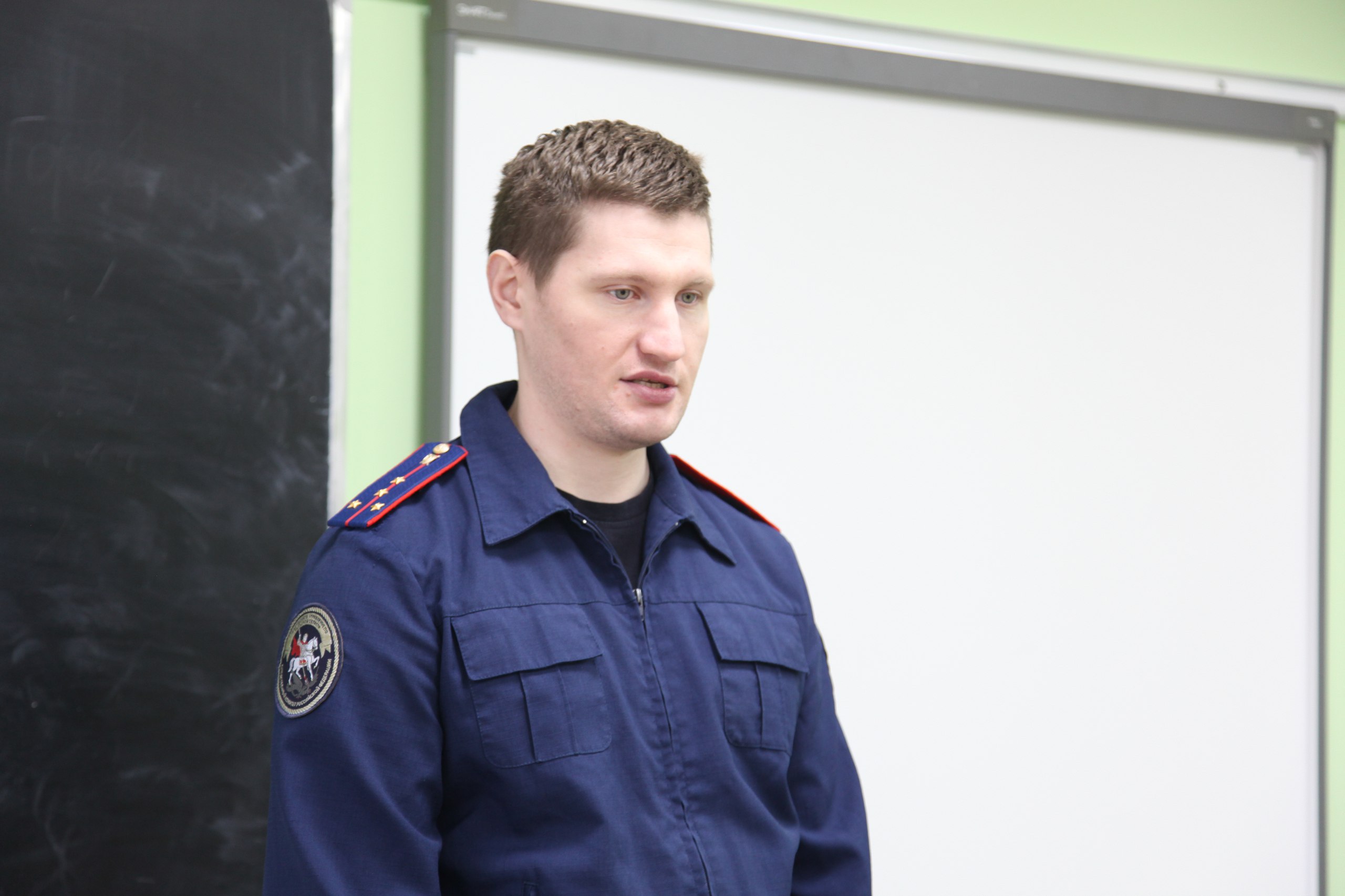 Сотрудники следственного управления провели профилактическое занятие с кадетами подшефного класса