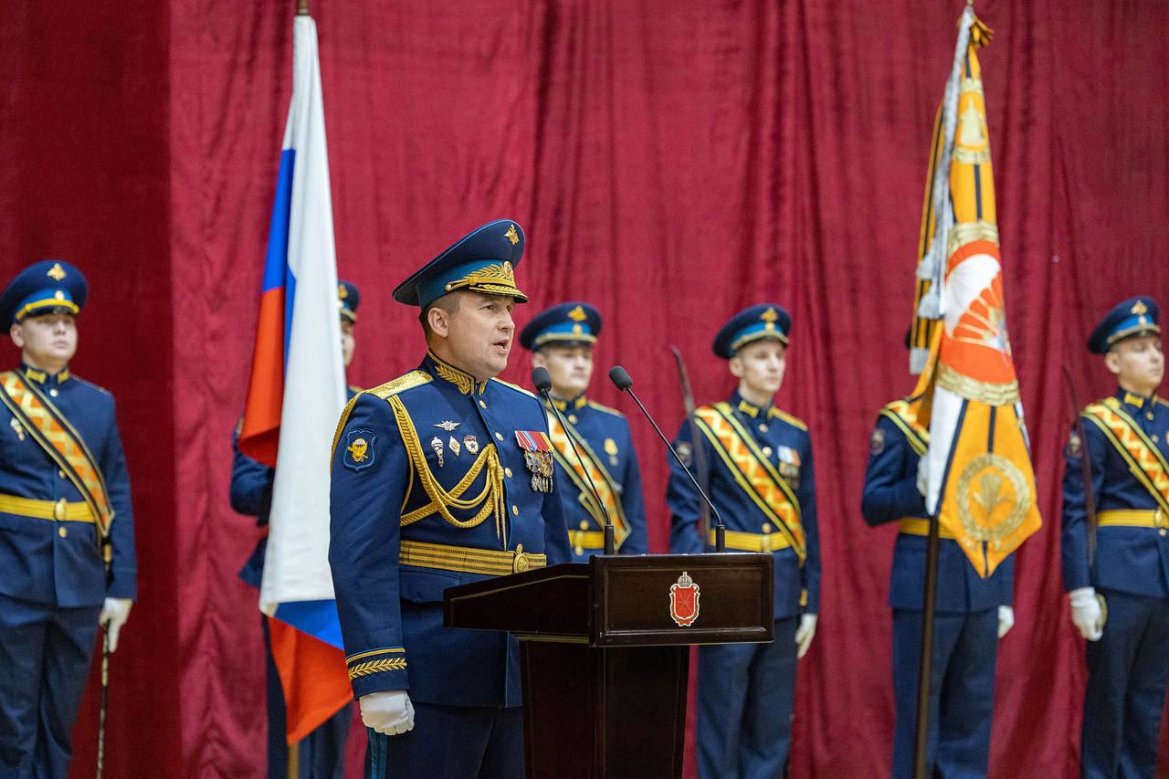 39-му отдельному гвардейскому медицинскому отряду вручено Георгиевское знамя 39-му отдельному гвардейскому медицинскому отряду вручено Георгиевское знамя