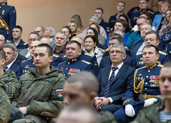 39-му отдельному гвардейскому медицинскому отряду вручено Георгиевское знамя