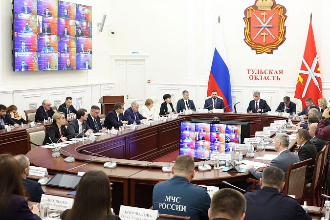 Своих не бросаем: Губернатор Дмитрий Миляев подвел итоги поездки на новые территории и дал ряд поручений