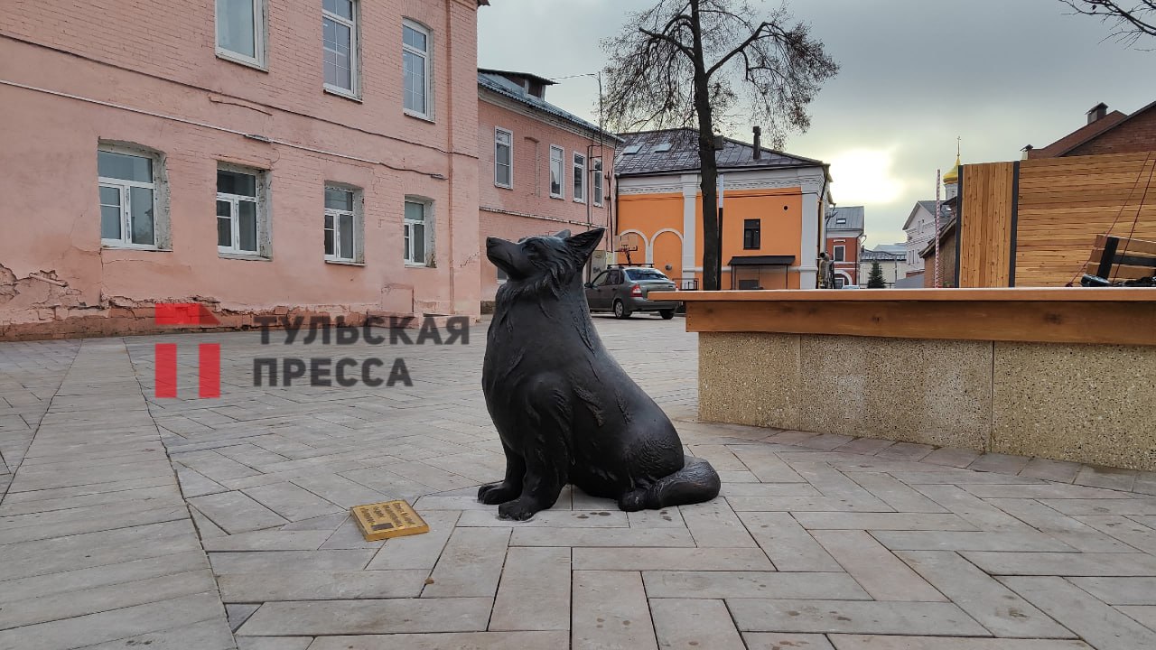 А кто это у нас такой «пушистый»? Скульптура собаки Манюни теперь охраняет улицу Металлистов А кто это у нас такой «пушистый»? Скульптура собаки Манюни теперь охраняет улицу Металлистов