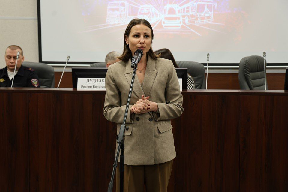 Первый заместитель председателя Тульской городской Думы Анастасия Дементьева поздравила работников транспорта с профессиональным праздником