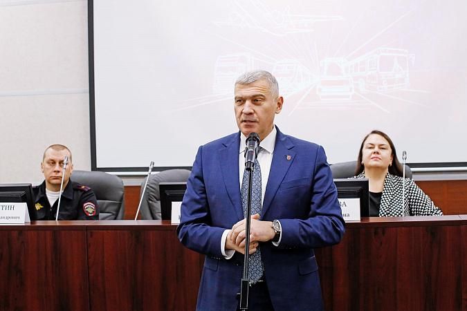 В Туле прошло торжественное собрание, посвященное Дню работника транспорта