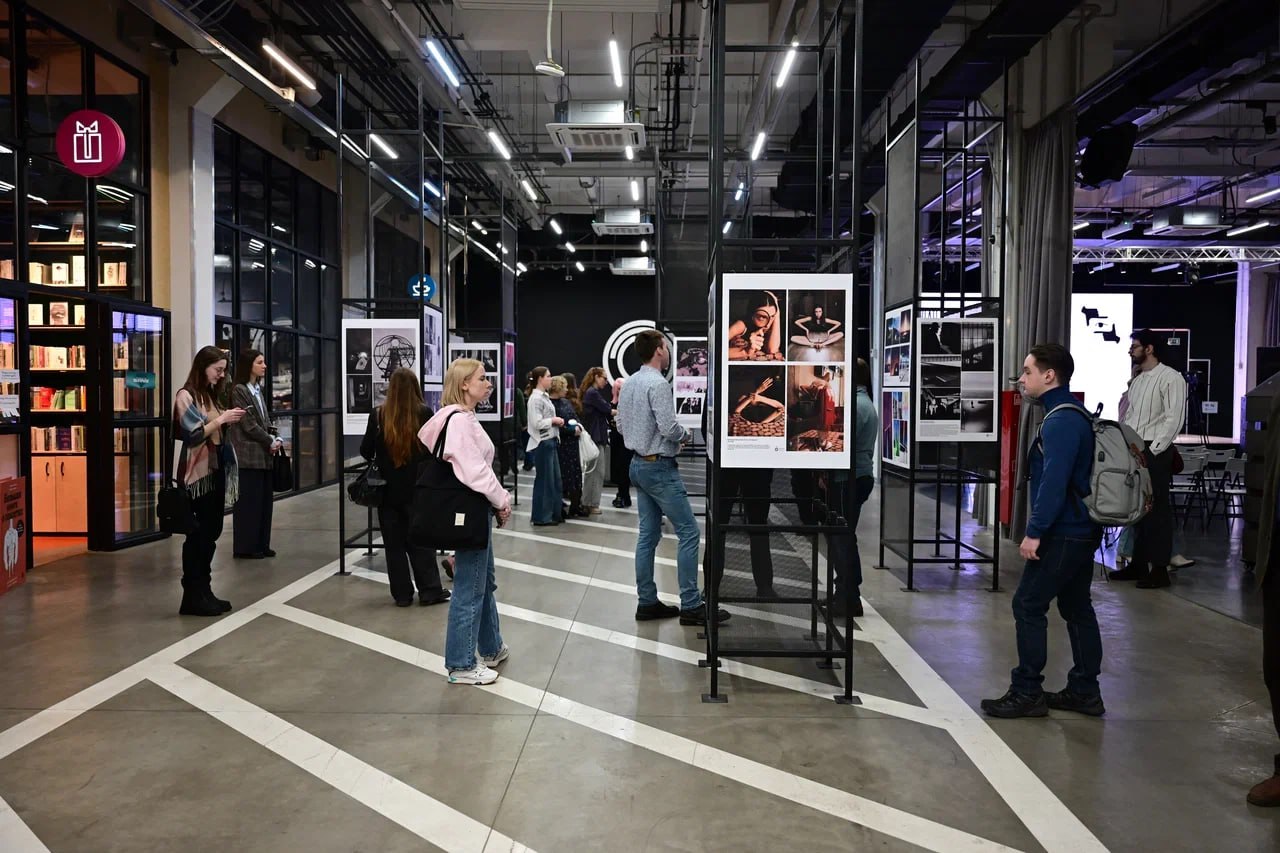 Креативные медиа: в кластере «Октава» прошел пятый фестиваль «Молодая фотография» Креативные медиа: в кластере «Октава» прошел пятый фестиваль «Молодая фотография»