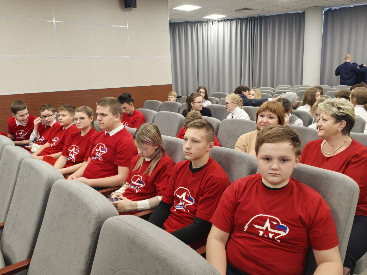 Заместитель председателя гордумы Борис Воловатов принял участие в акции «Десантный характер» Заместитель председателя гордумы Борис Воловатов принял участие в акции «Десантный характер»