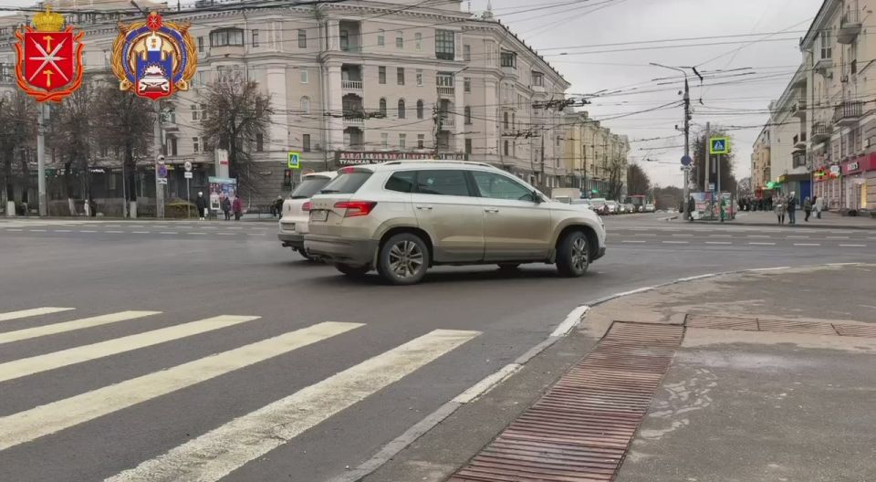 Правильно ли вы проезжаете перекресток Ленина и Первомайской? Разбираем ПДД на улицах города