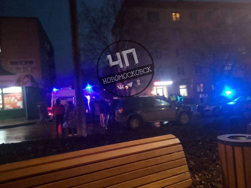 В Новомосковске четверо были госпитализированы после массовой драки, случившейся вчера вечером на конечной остановке 108-го маршрута