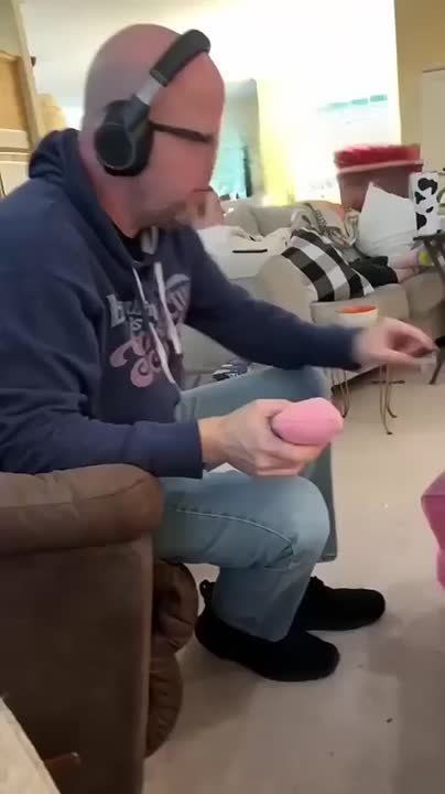 Какую милую подушечку сшили для кота