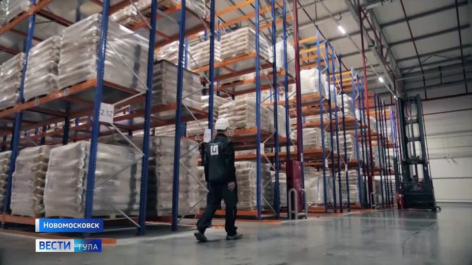 Единственный в России производственный комплекс по выпуску технологичных высокомолекулярных полимеров был открыт на базе предприятия «Полипласт Новомосковск»