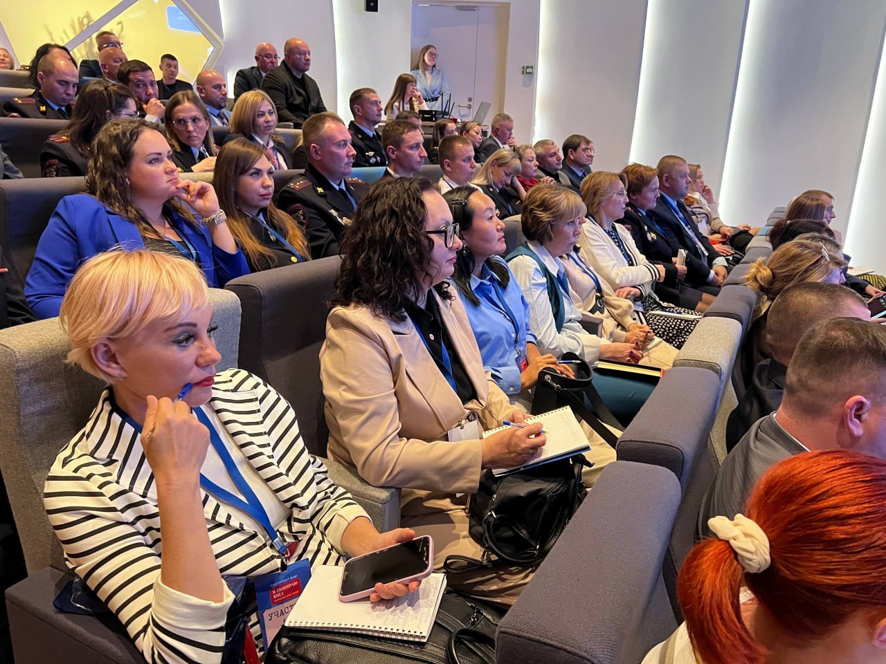 Сегодня наши коллеги из региональных подразделений пропаганды безопасности дорожного движения работают в АНО «Диалог» Сегодня наши коллеги из региональных подразделений пропаганды безопасности дорожного движения работают в АНО «Диалог»