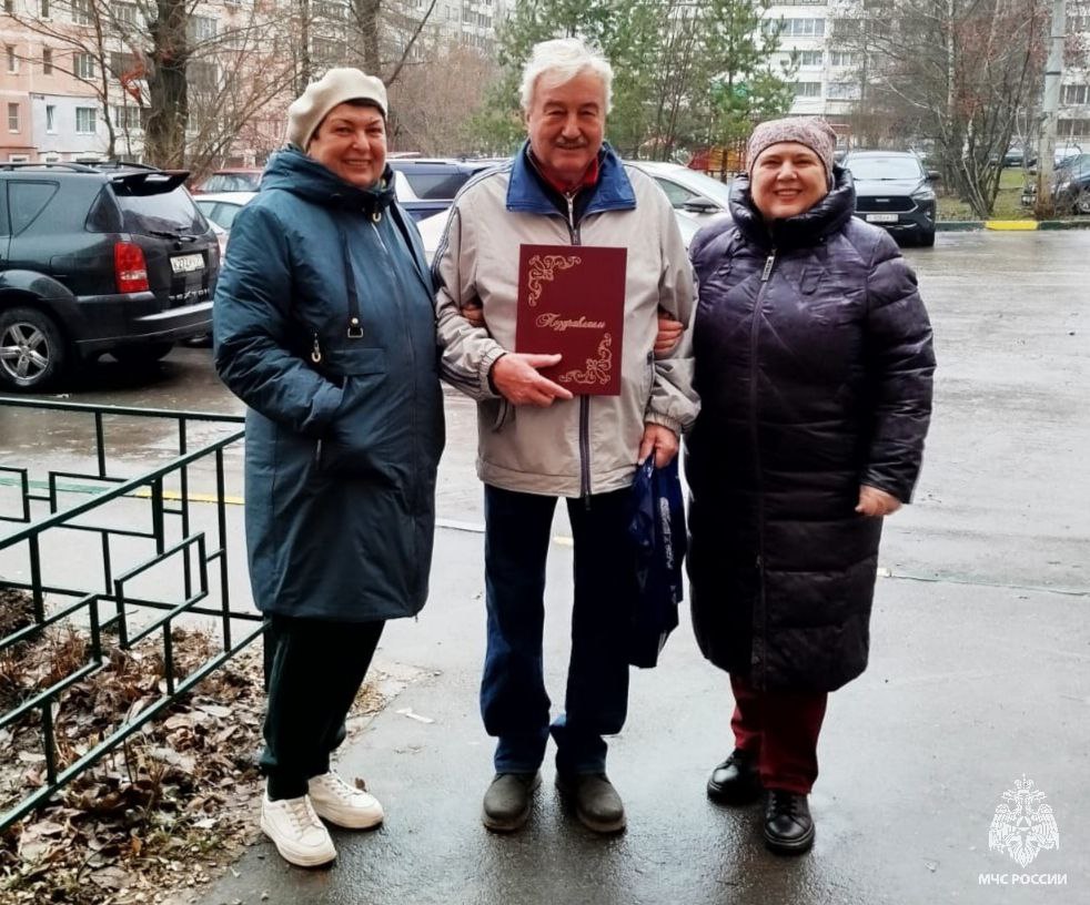 #ТрадицииМЧС. 70- летний юбилей, внутри которого - 29 лет службы! Тульские спасатели поздравили ветерана МЧС России Матвеева Тимура Михайловича с 70-летием