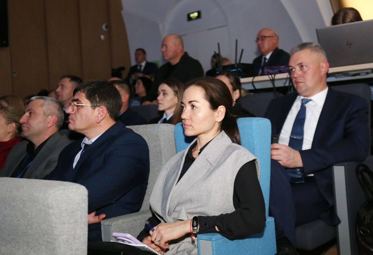 Сегодня наши коллеги из региональных подразделений пропаганды безопасности дорожного движения работают в АНО «Диалог» Сегодня наши коллеги из региональных подразделений пропаганды безопасности дорожного движения работают в АНО «Диалог»