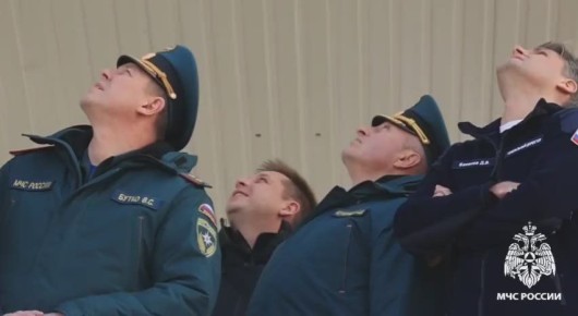 Александр Куренков проинспектировал работу Спецуправления пожарной охраны МЧС России на космодроме Байконур и передал три единицы новой техники