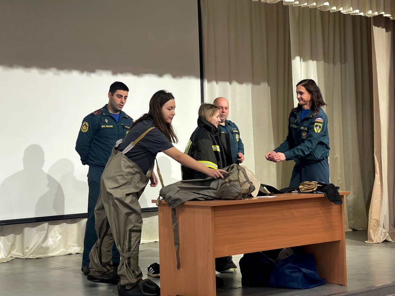 Жителей Тульской области обучили реагированию на экстремальные ситуации Жителей Тульской области обучили реагированию на экстремальные ситуации