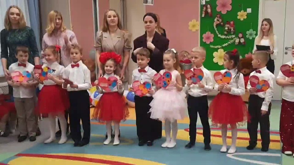 Дорогие мамы! С праздником!