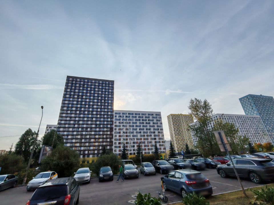 В Госдуму внесут законопроект о запрете на платные парковки у многоквартирных домов