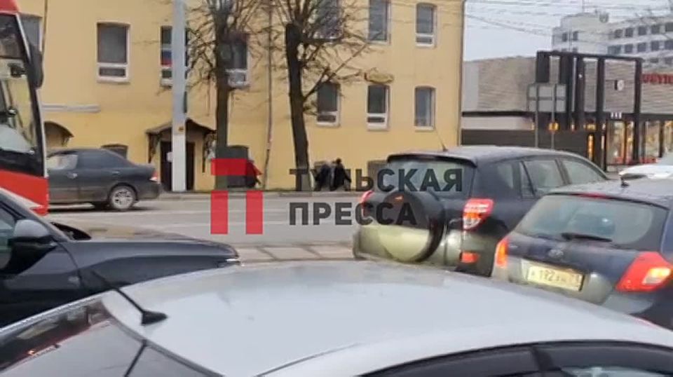 А вот и типичное утро понедельника, когда все спешат на работу