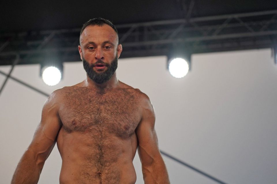 В Тульской области задержали бойца и тренера ММА, который руководил этнической ОПГ из своих воспитанников