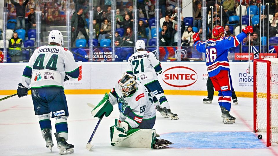 Тульский АКМ одержал победу в своём 29-м матче регулярного чемпионата ВХЛ, на своей площадке в овертайме обыграв лидера турнира «Югру» из Ханты-Мансийска – 2:1