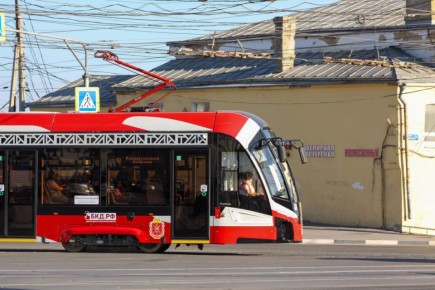 Скорость трамваев на Пролетарском мосту ограничат до 10 км/ч