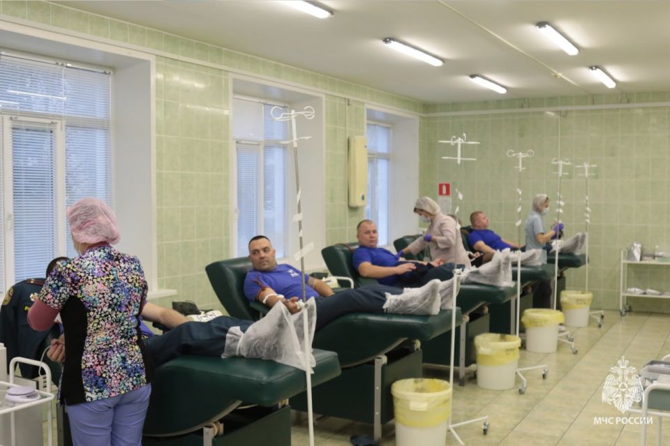 Спасение в крови. Сотрудники ГУ МЧС России по Тульской области приняли участие в донации на базе Тульской областной станции переливания крови
