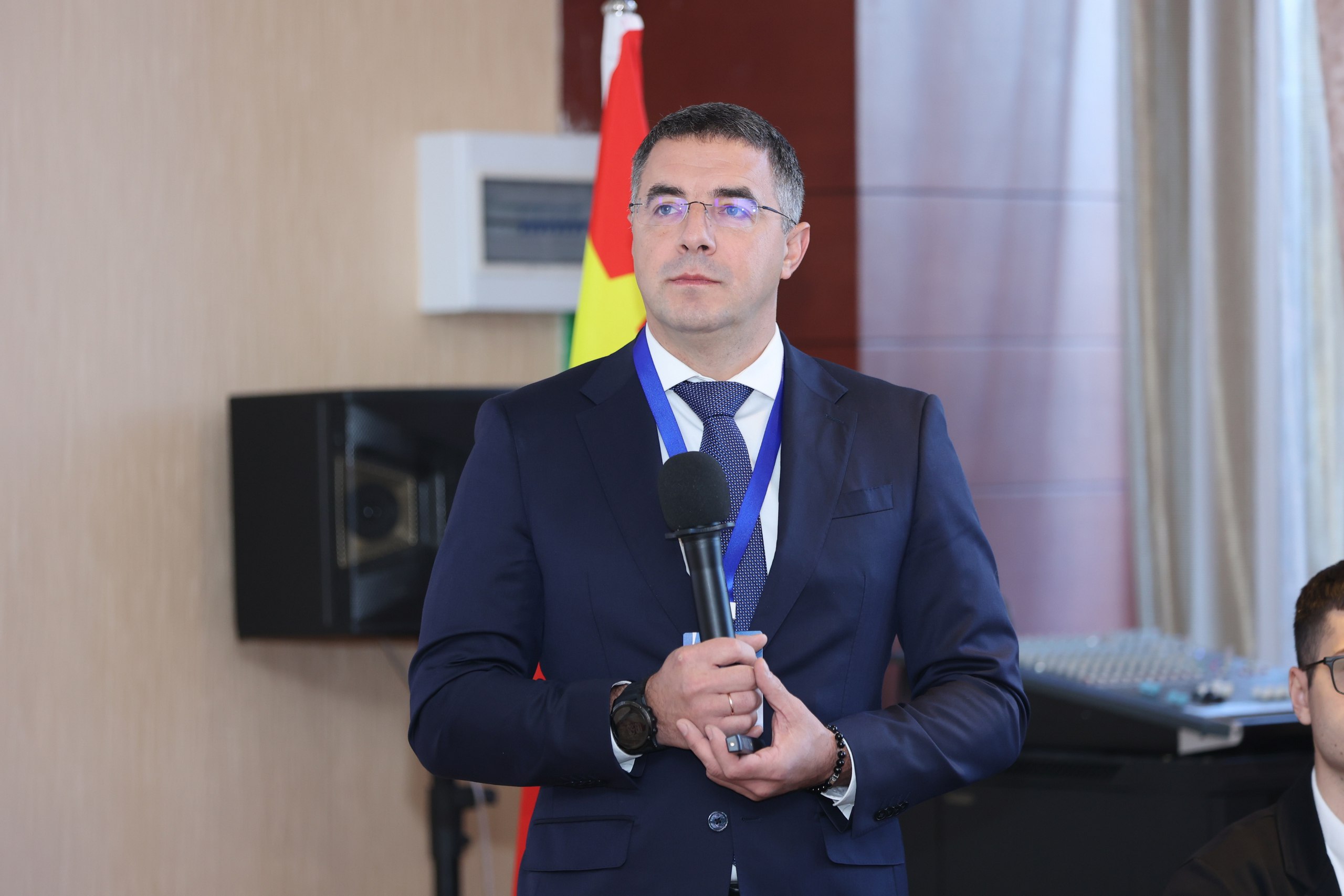 Глава города Тулы, главный врач Тульской областной стоматологической поликлиники Алексей Эрк и депутат Тульской городской Думы, главный врач Тульской городской клинической больницы скорой медицинской помощи им. Д.Я. Ваныкина... Глава города Тулы, главный врач Тульской областной стоматологической поликлиники Алексей Эрк и депутат Тульской городской Думы, главный врач Тульской городской клинической больницы скорой медицинской помощи им. Д.Я. Ваныкина...