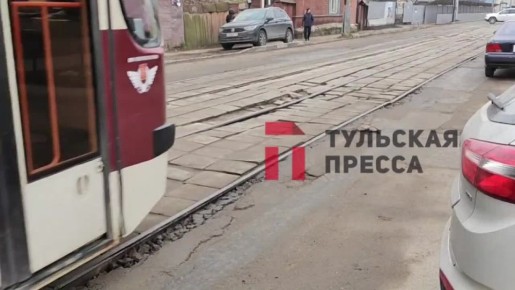 У вас рельс отваливается: туляки снова жалуются на состояние путей на улице Коминтерна